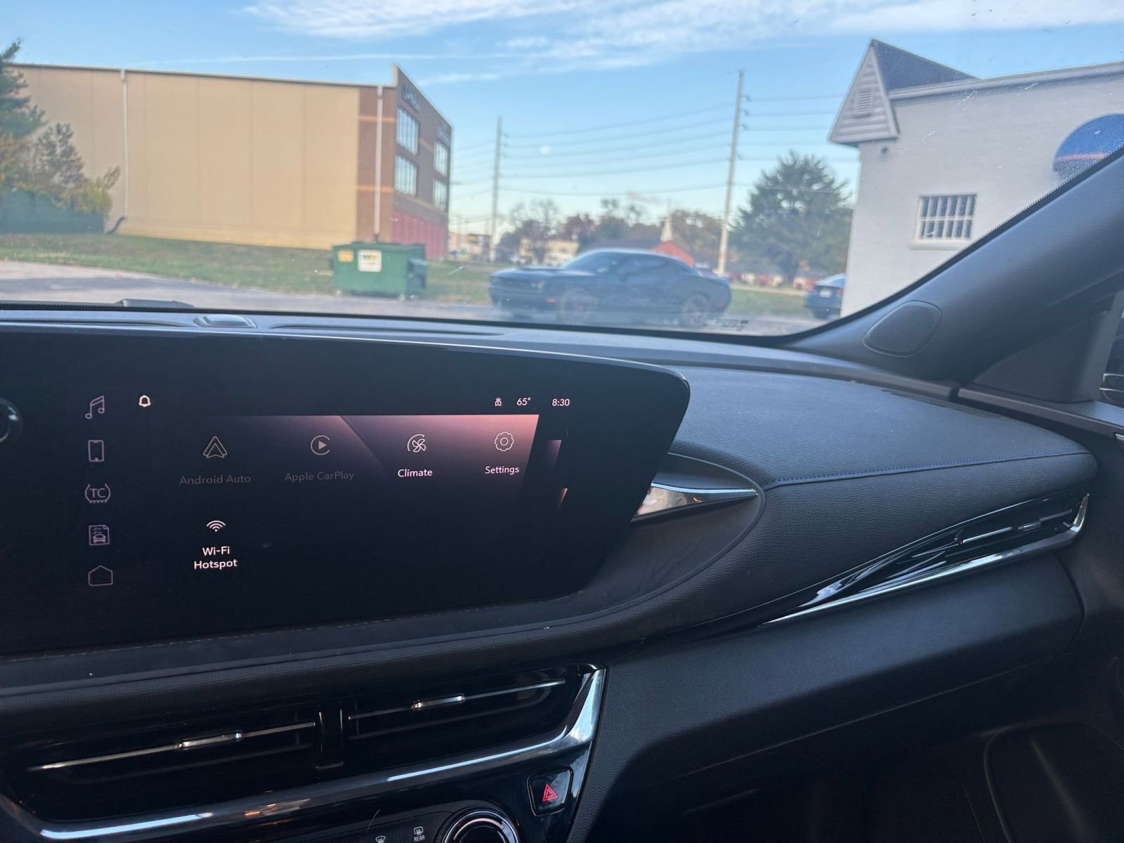 Used 2025 Buick Envista Sport Touring image 33