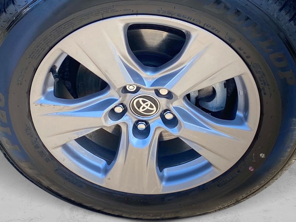 Used 2024 Toyota RAV4 XLE w/ Convenience Package image 29