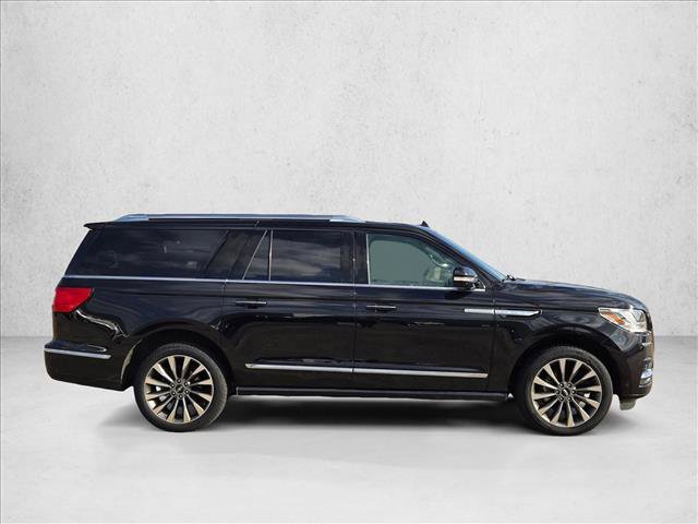 Used 2020 Lincoln Navigator L Reserve image 3