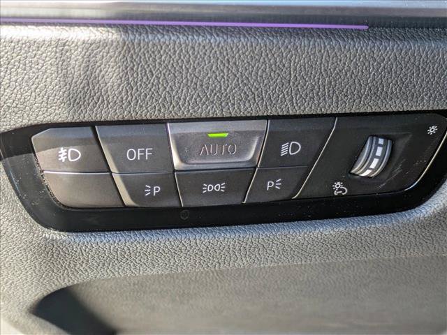 Used 2022 BMW 330i xDrive Sedan w/ M Sport Package AWD/4WD image 12