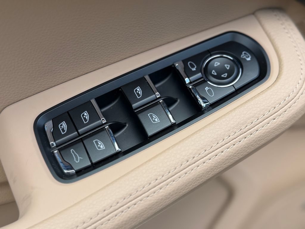 New 2026 Porsche Macan AWD/4WD image 19