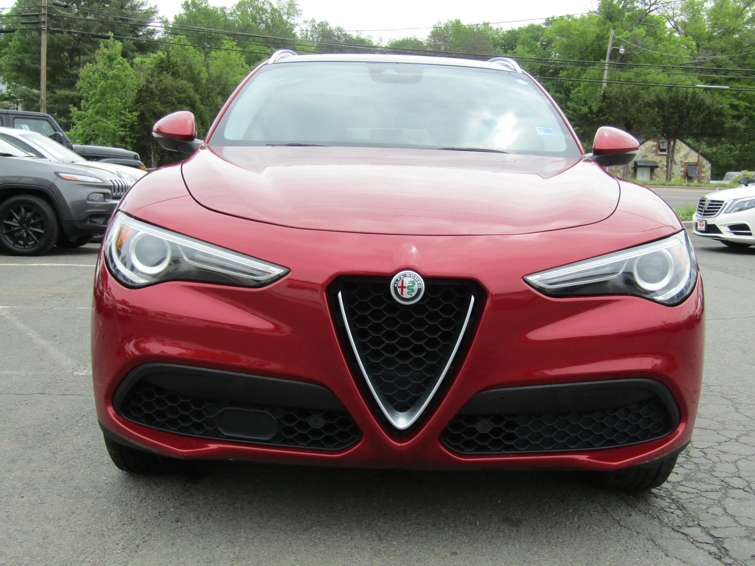 Used 2018 Alfa Romeo Stelvio Ti AWD/4WD image 2