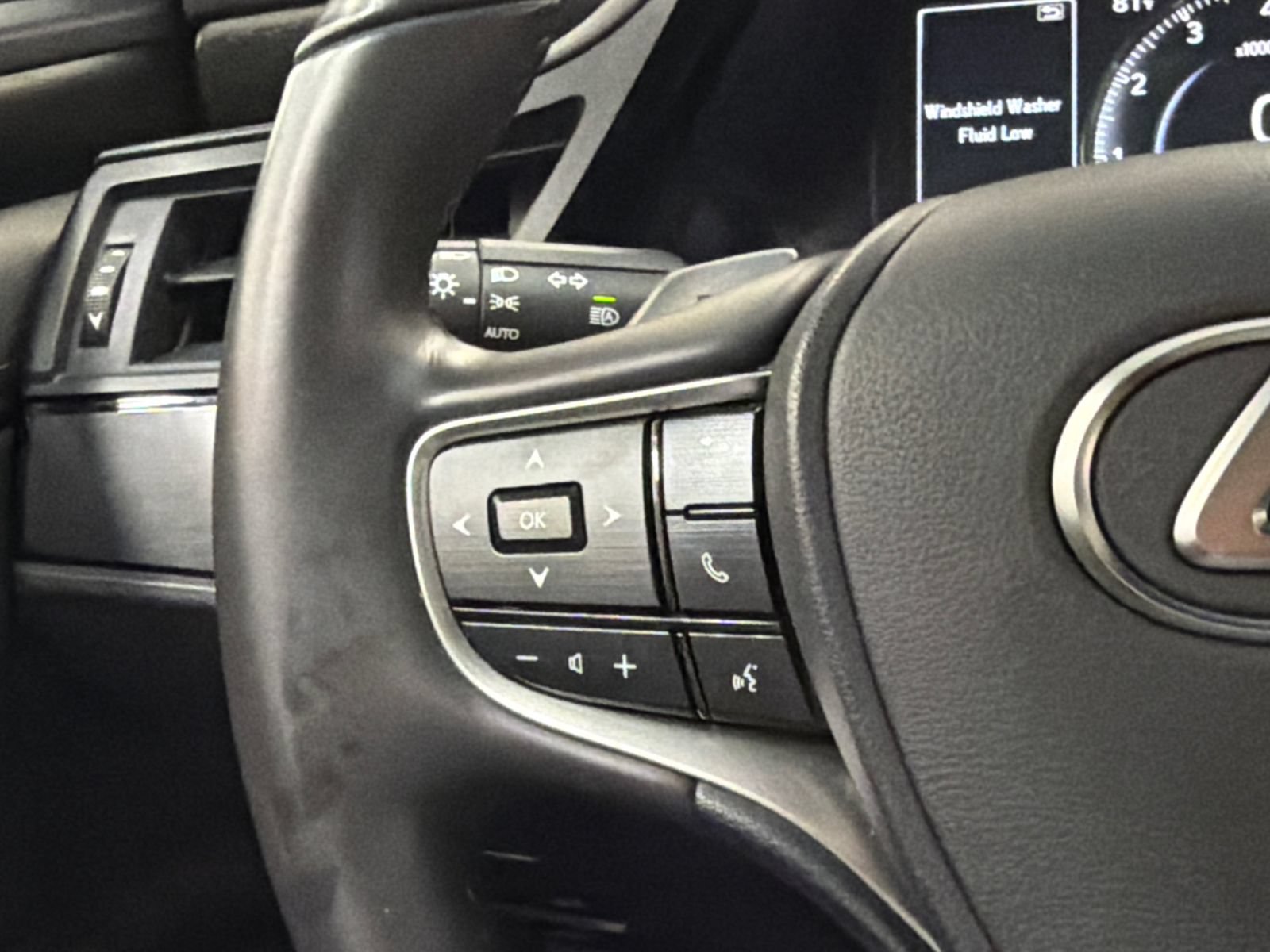 Used 2023 Lexus ES 250 w/ Premium Package AWD/4WD image 17