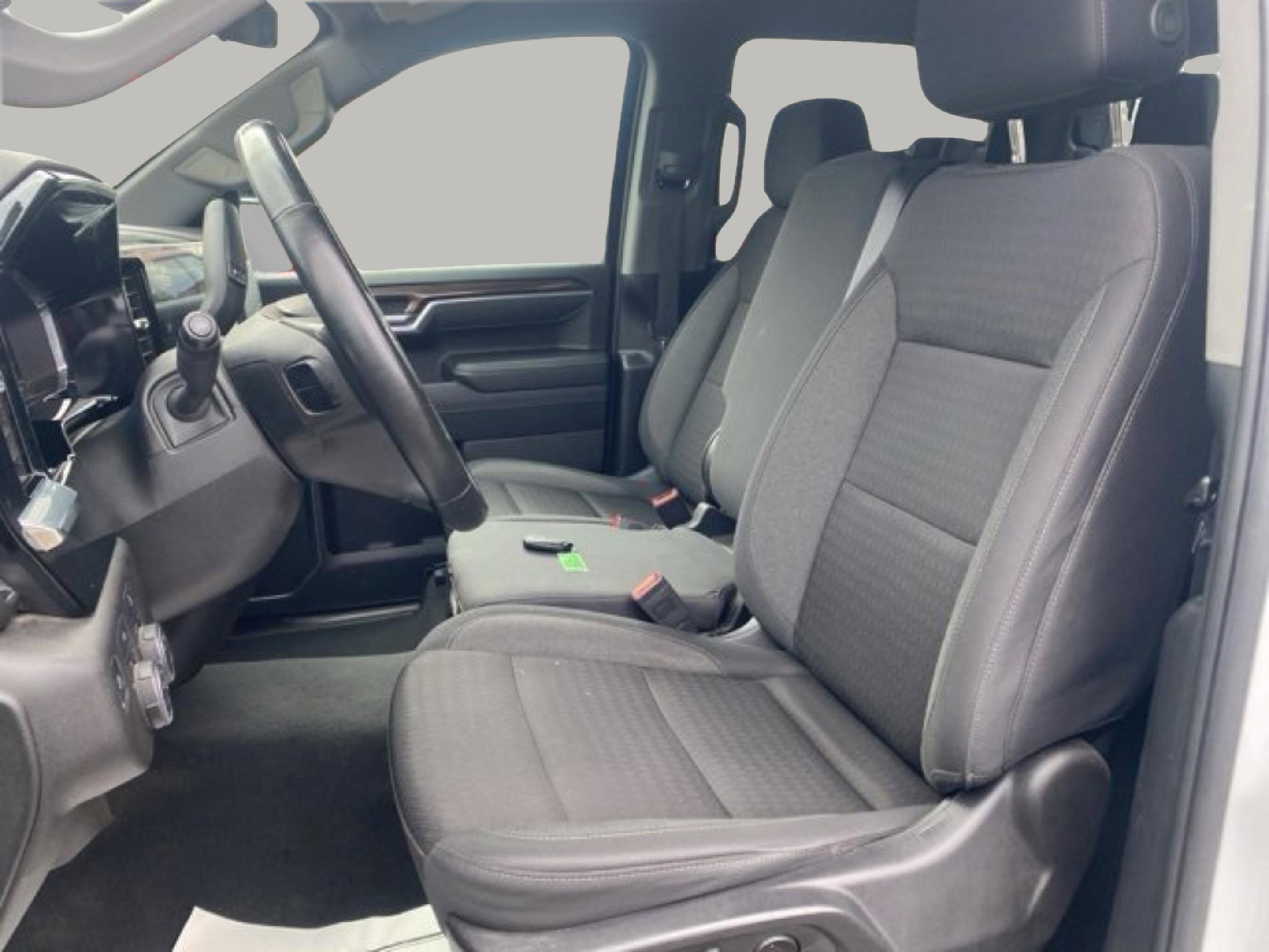 Used 2025 Chevrolet Silverado 1500 LT image 14