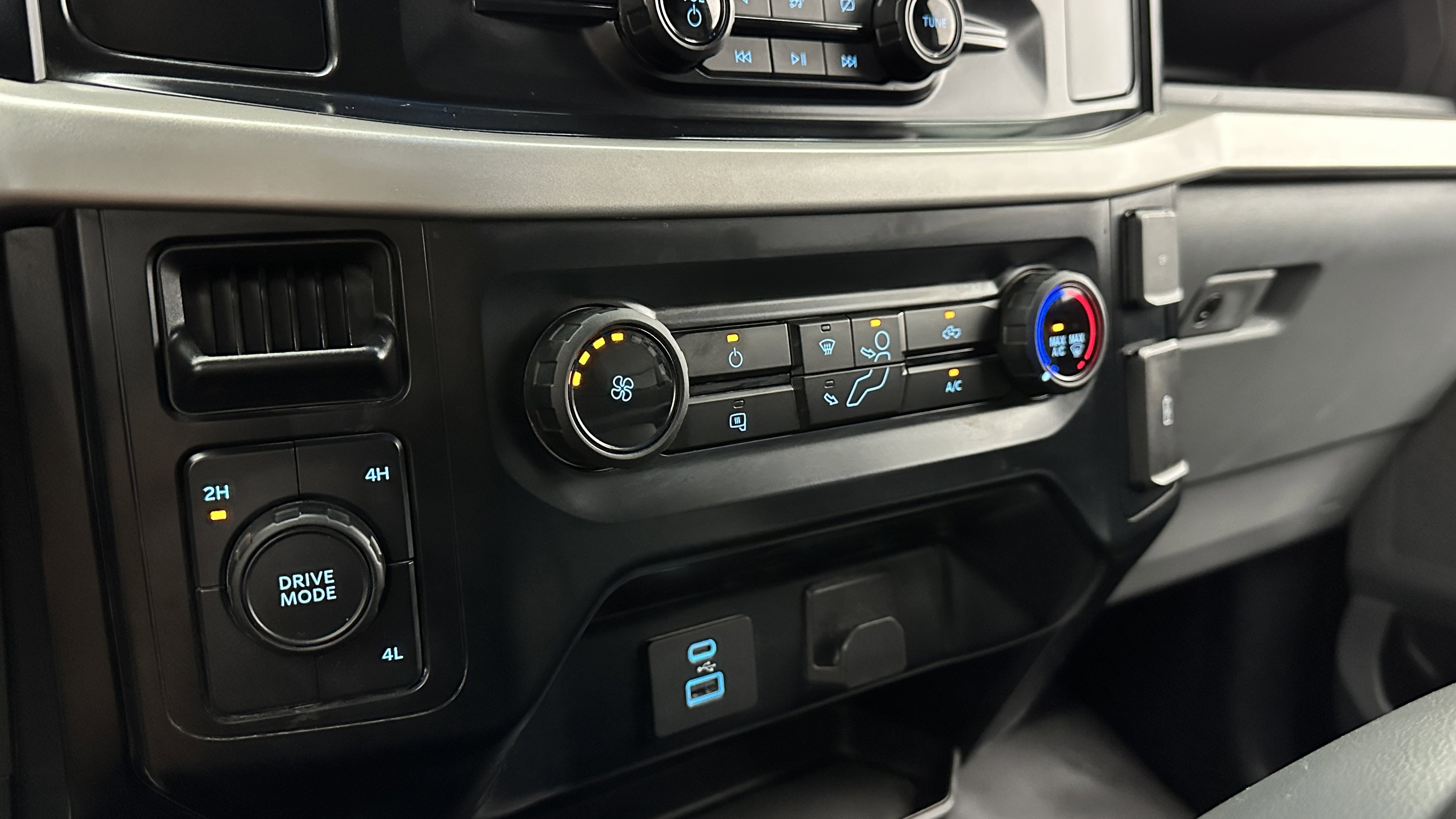 Used 2023 Ford F150 XL image 14