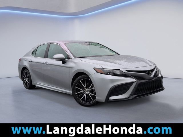 Used 2024 Toyota Camry SE