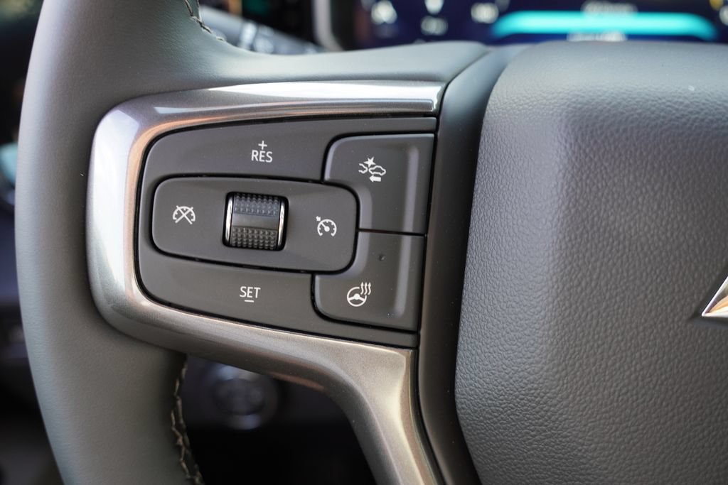 New 2026 Chevrolet Silverado 2500 ZR2 w/ LPO, Dark Essentials Package AWD/4WD image 18