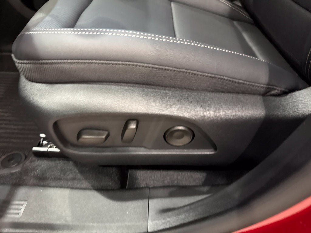 New 2027 GMC Terrain Elevation w/ Elevation Premium Package AWD/4WD image 27