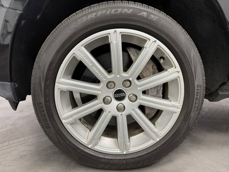 Used 2011 Land Rover Range Rover Supercharged AWD/4WD image 76