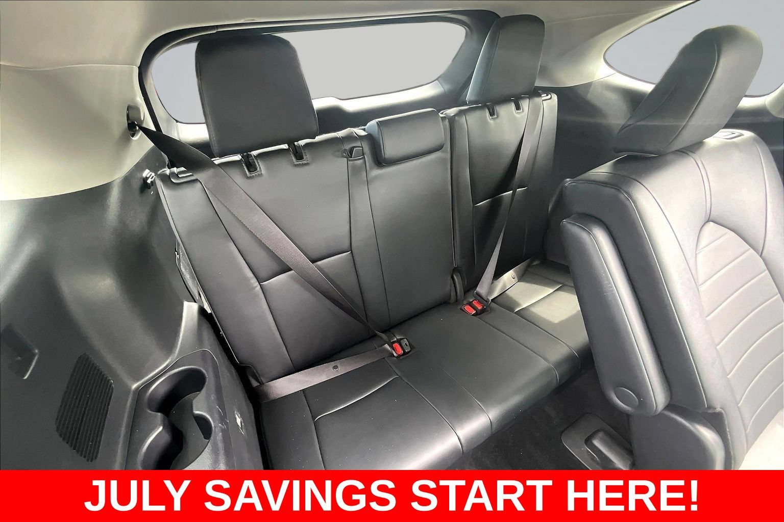 Used 2024 Toyota Highlander XLE AWD/4WD image 34