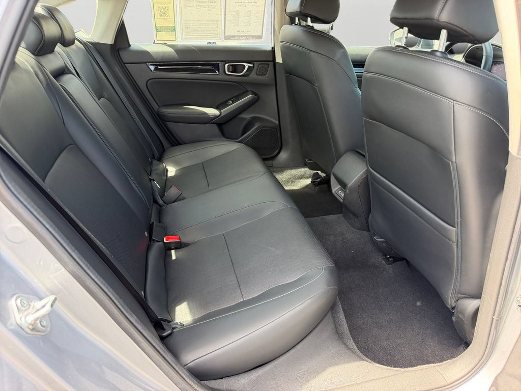 Used 2022 Honda Civic Touring image 9