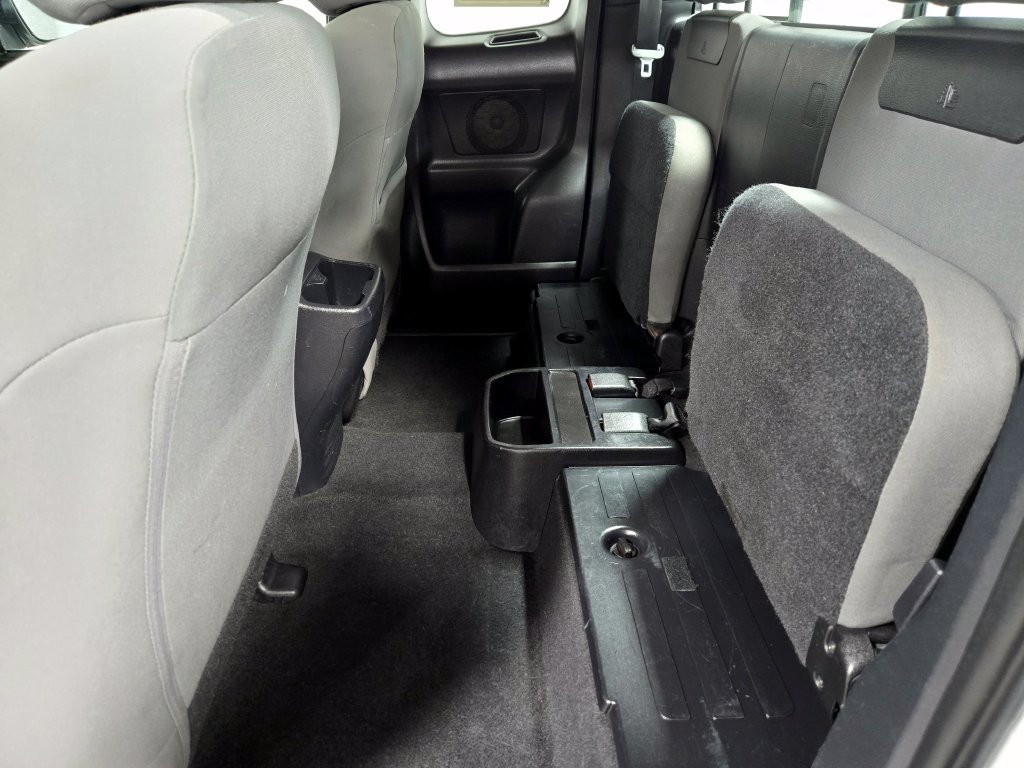 Used 2017 Toyota Tacoma SR RWD image 29