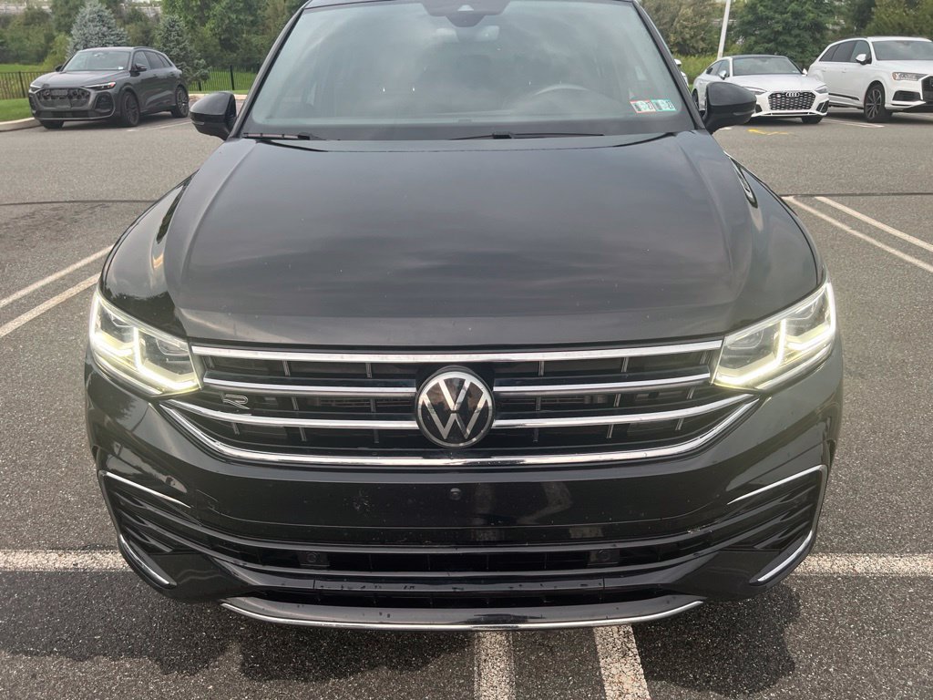 Used 2024 Volkswagen Tiguan SEL R-Line AWD/4WD image 2
