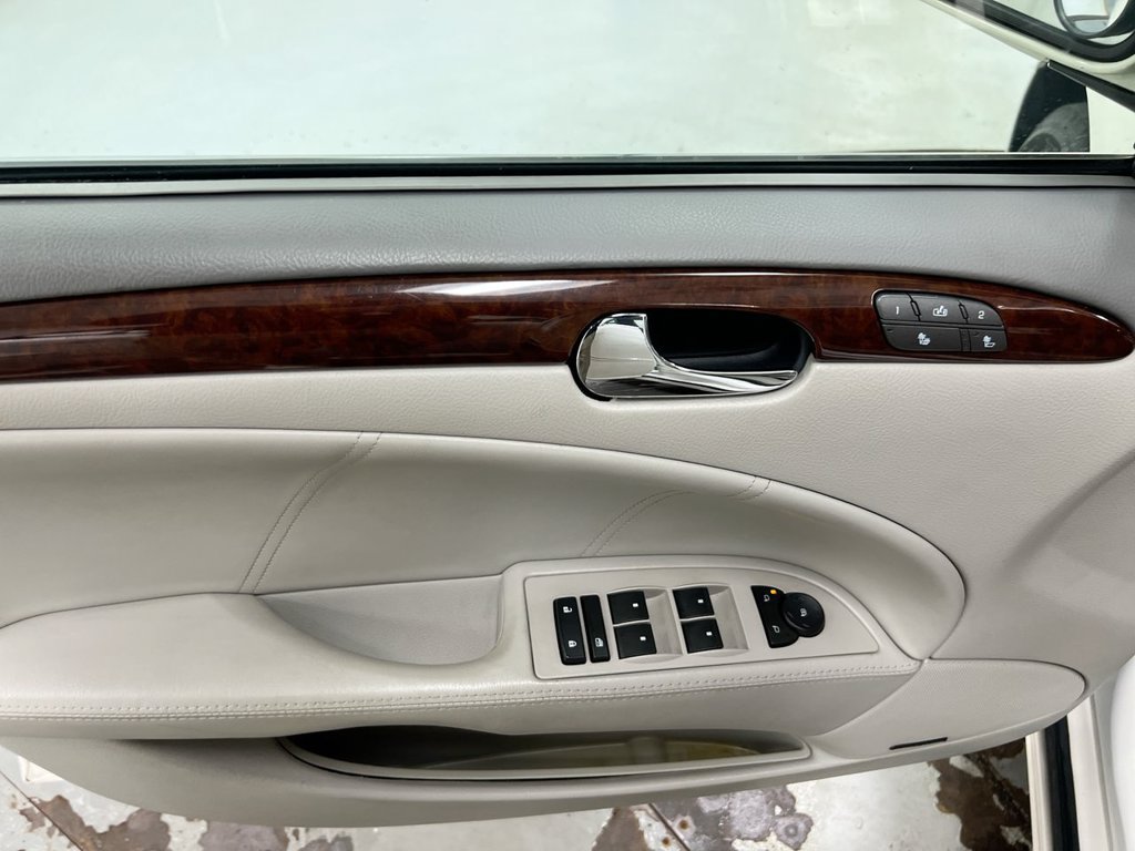 Used 2011 Buick Lucerne CXL FWD image 19