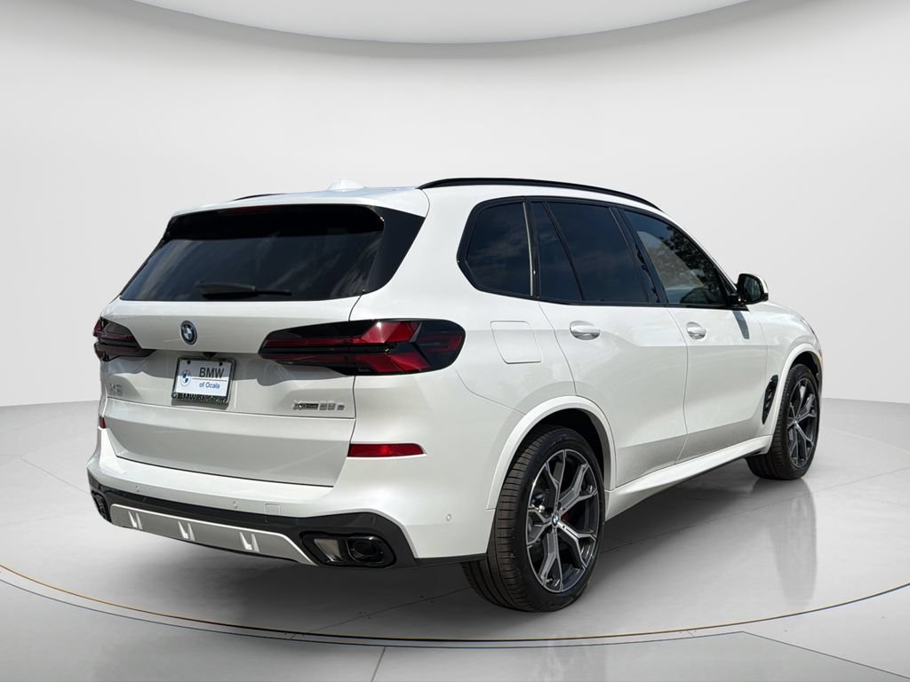New 2026 BMW X5 xDrive50e w/ M Sport Package AWD/4WD image 5