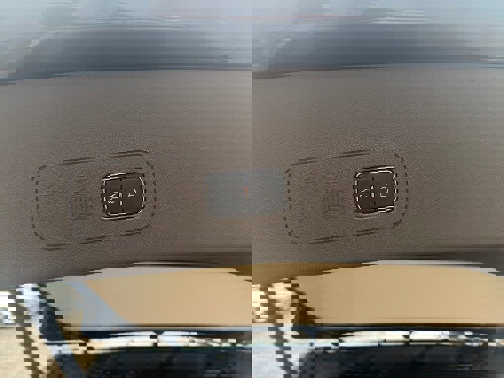 Used 2023 Lincoln Aviator AWD w/ Premium Package image 38