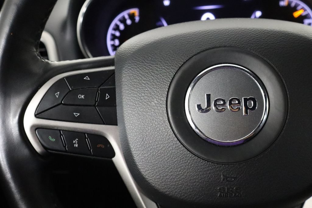 Used 2022 Jeep Grand Cherokee Laredo E AWD/4WD image 8
