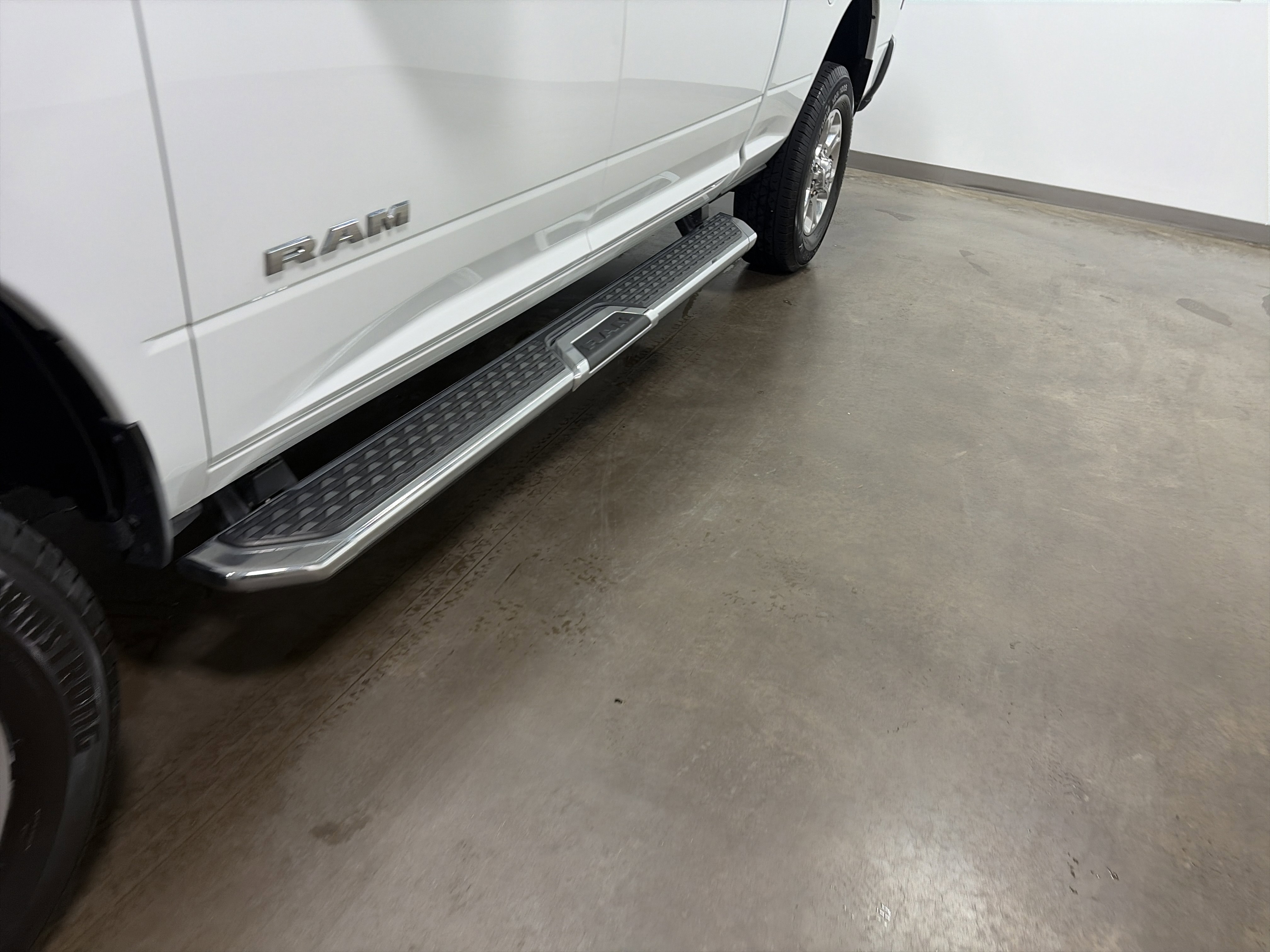 Used 2024 RAM 2500 Big Horn image 10