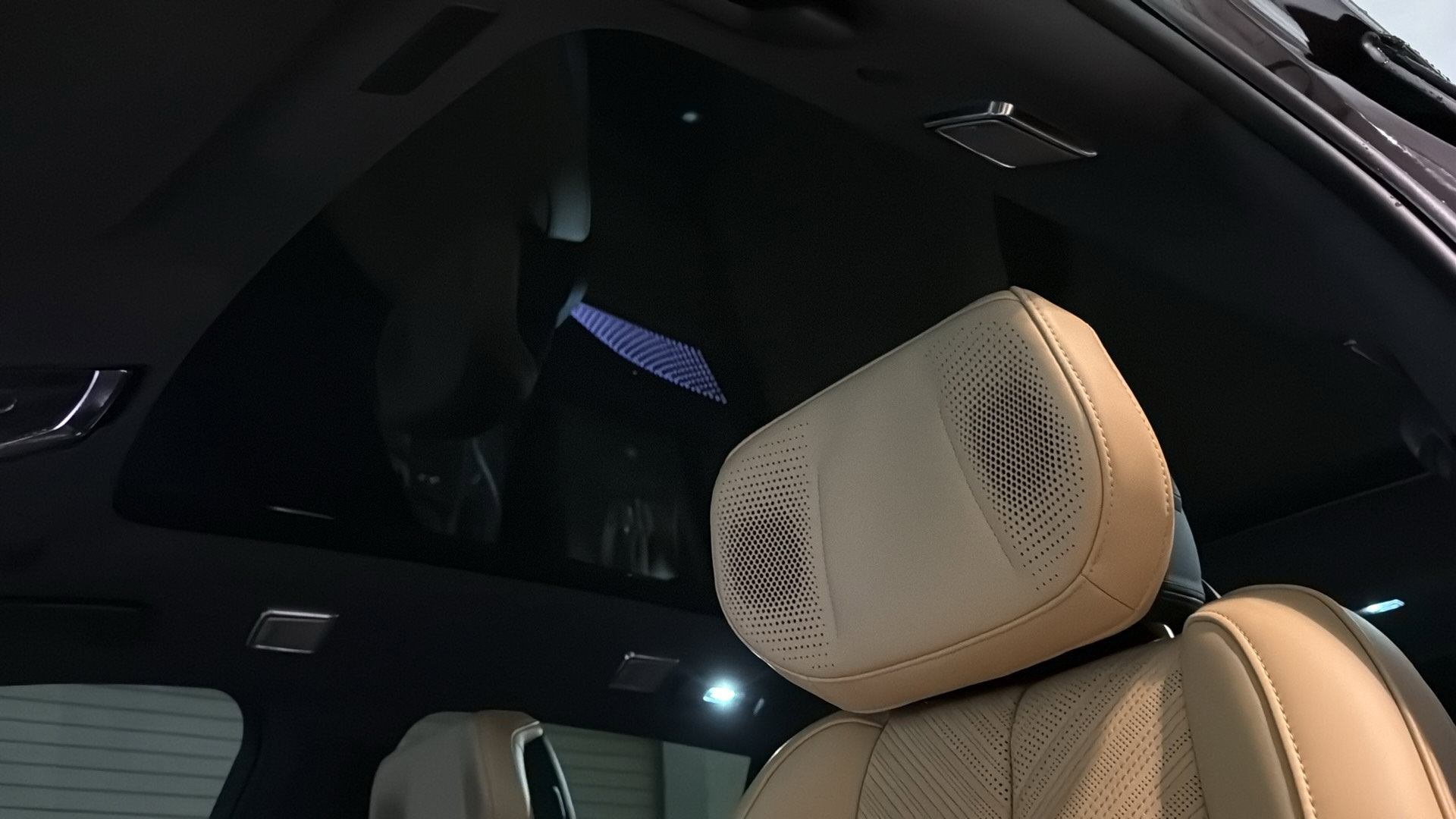 Certified 2026 Cadillac Escalade IQ Sport 2 w/ LPO, ONYX Package image 26