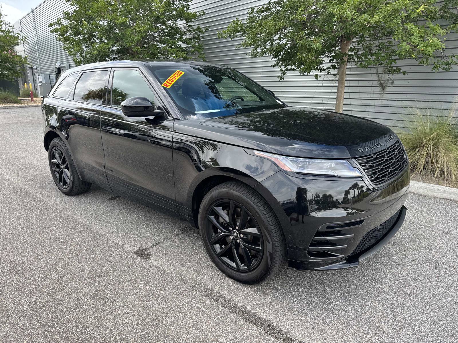 Certified 2026 Land Rover Range Rover Velar Dynamic SE AWD/4WD image 4
