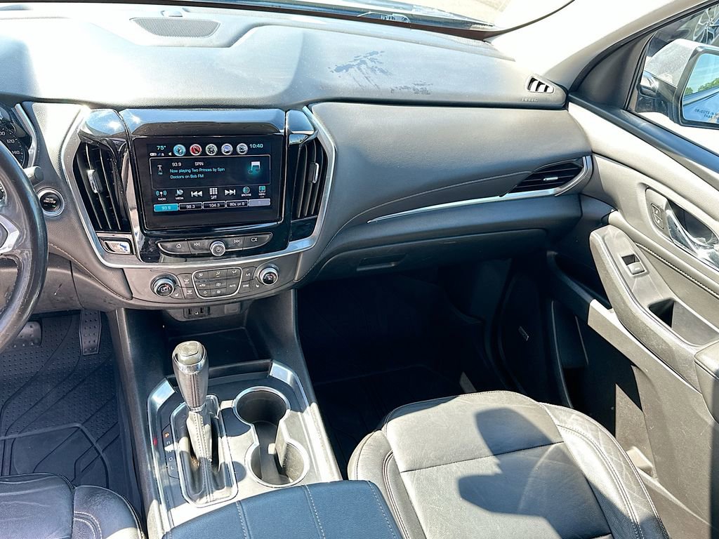 Used 2019 Chevrolet Traverse RS w/ LPO, Floor Liner Package FWD image 20