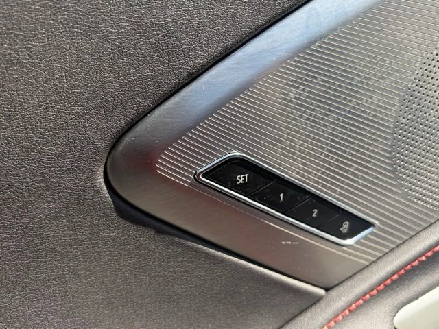 Used 2021 Chevrolet Corvette Stingray Preferred Cpe w/ Z51 Performance Package RWD image 20