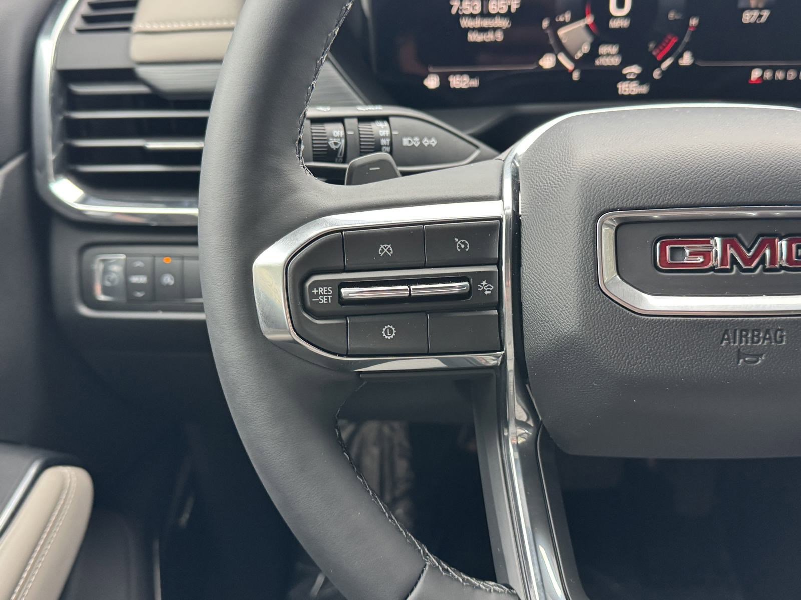 New 2025 GMC Acadia Elevation image 39