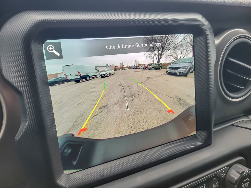 Used 2023 Jeep Gladiator Sport image 14