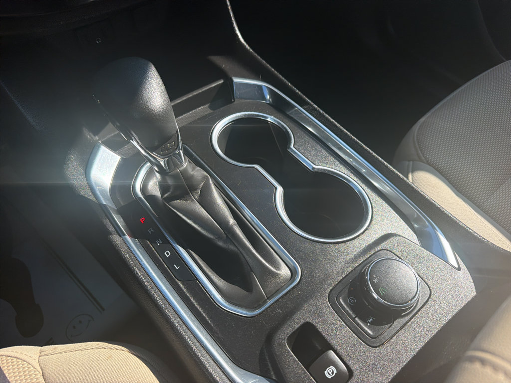 Used 2022 Chevrolet Traverse LS FWD image 20