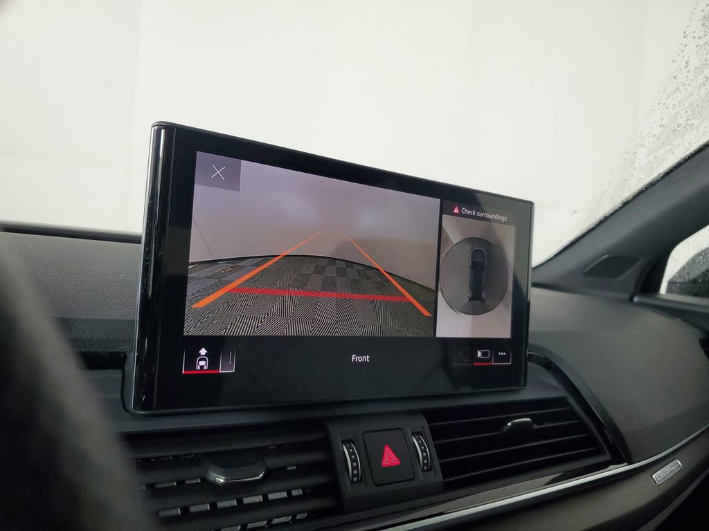 Used 2024 Audi Q5 e Premium Plus w/ Premium Plus Package image 27