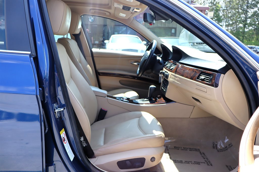 Used 2006 BMW 330xi Sedan AWD/4WD image 17
