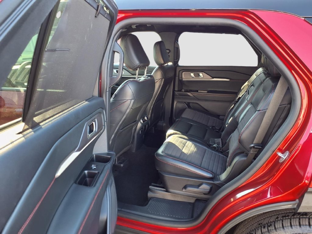 Certified 2025 Ford Explorer ST-Line w/ Premium Package RWD image 30