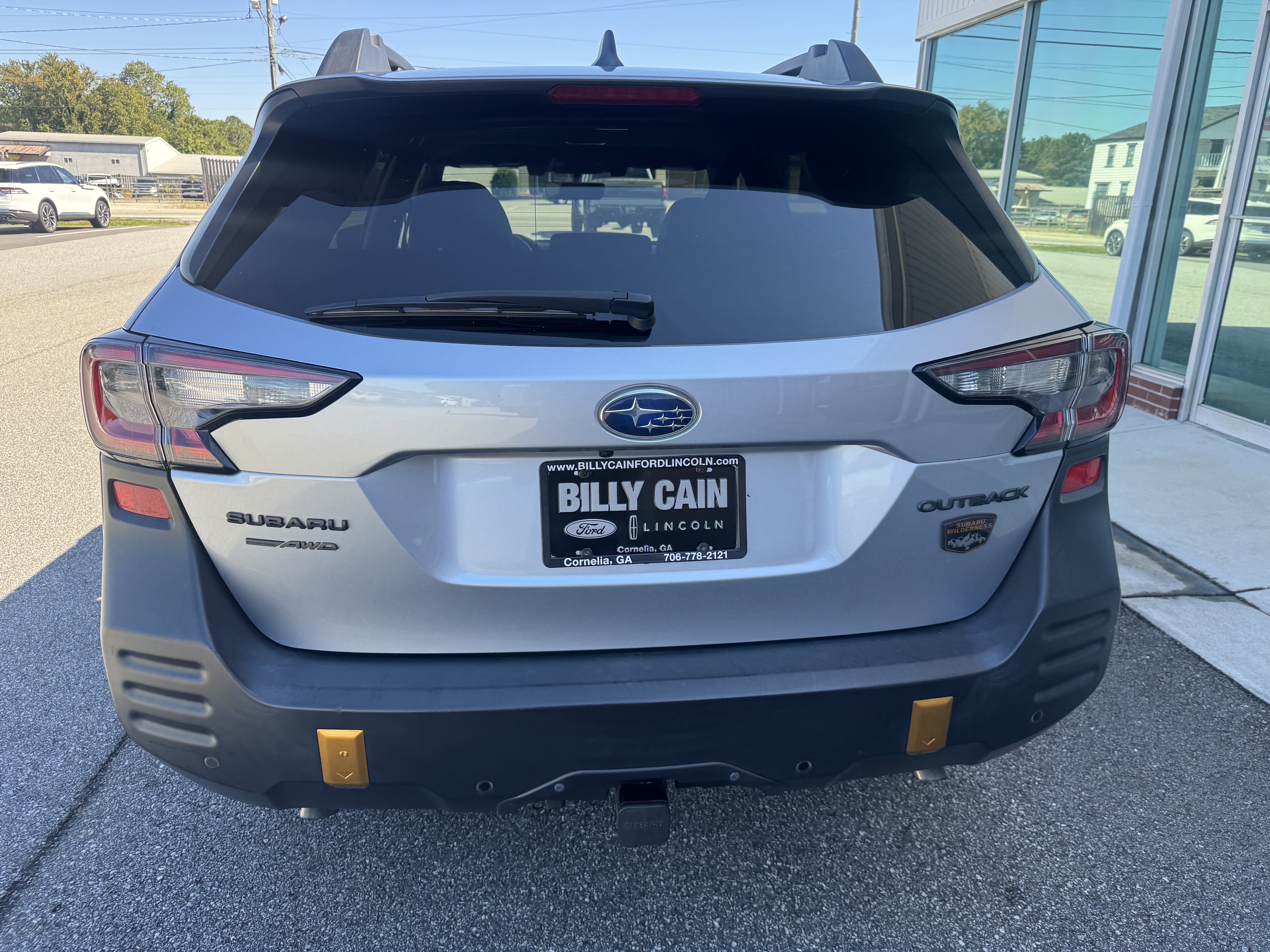 Used 2022 Subaru Outback Wilderness AWD/4WD image 3