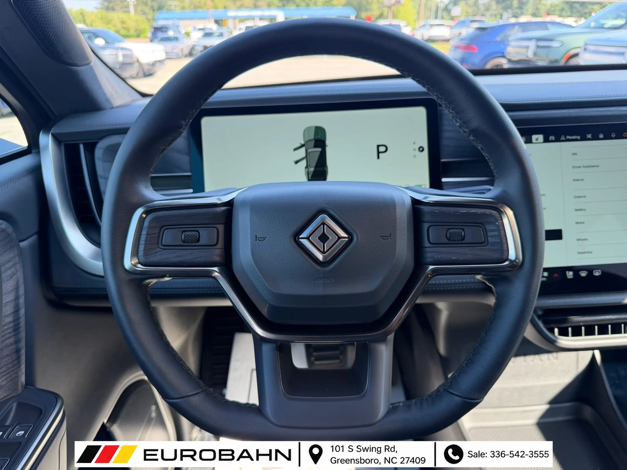 Used 2025 Rivian R1S Adventure Dual AWD/4WD image 9