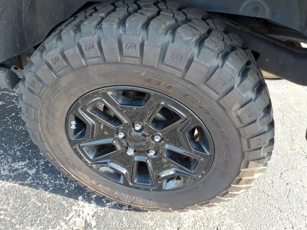 Certified 2017 Jeep Wrangler Unlimited Sport AWD/4WD image 5