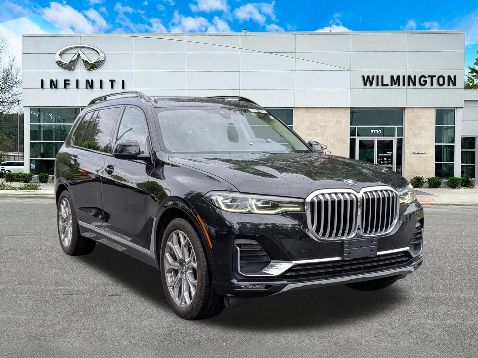 Used 2022 BMW X7 xDrive40i w/ Premium Package AWD/4WD image 1