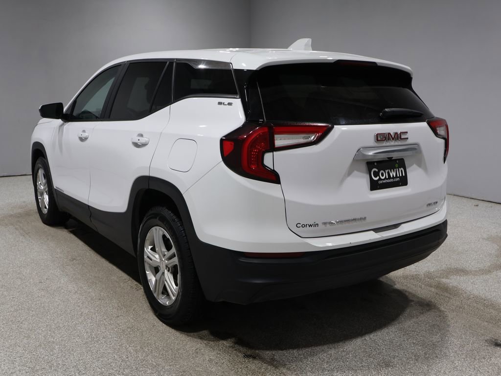 Used 2024 GMC Terrain SLE image 4