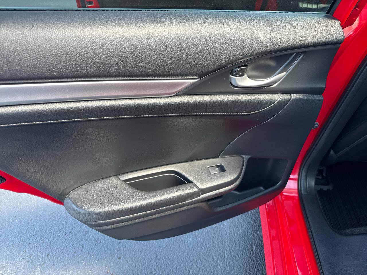 Used 2017 Honda Civic EX-L image 12