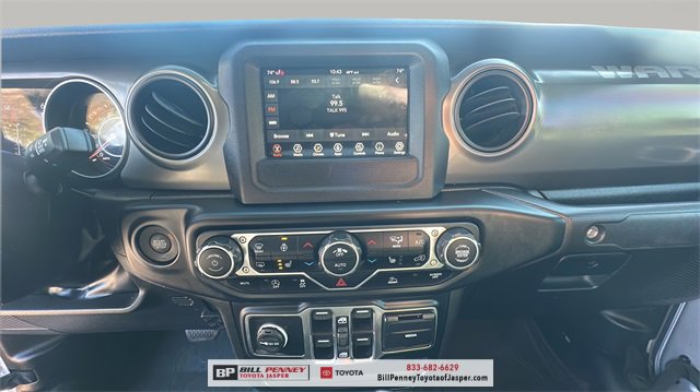 Used 2023 Jeep Gladiator Willys image 14