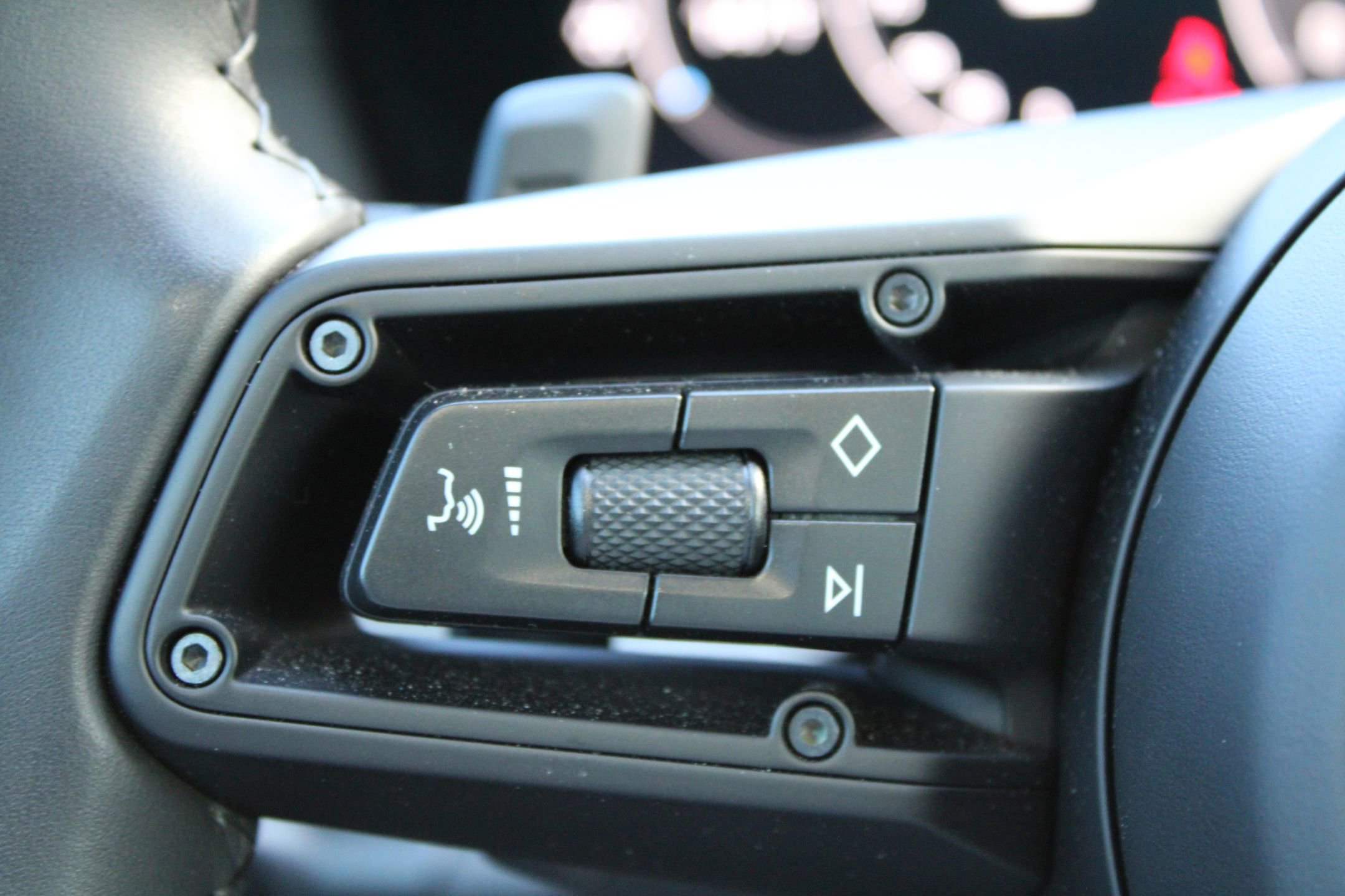 Certified 2025 Porsche 911 Carrera image 17