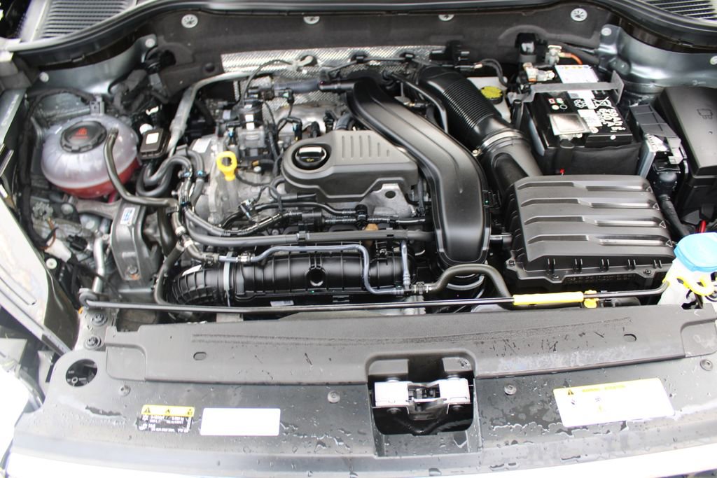 Certified 2024 Volkswagen Taos S image 27