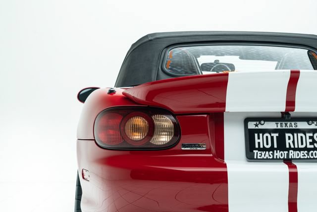Used 2001 MAZDA MX-5 Miata RWD image 18