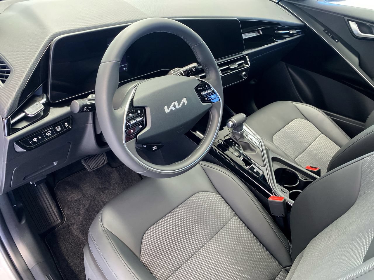 New 2026 Kia Niro EX w/ EX Premium Package FWD image 21