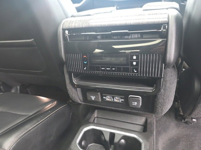 Used 2022 Jeep Wagoneer Series III w/ Premium Group I image 15