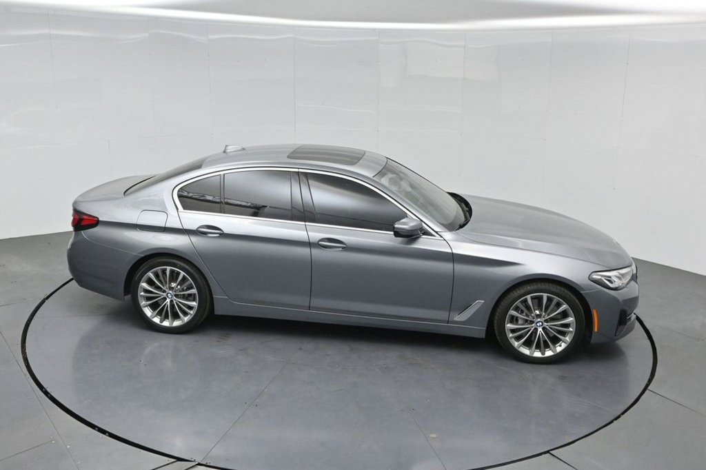 Used 2023 BMW 540i w/ Convenience Package RWD image 21