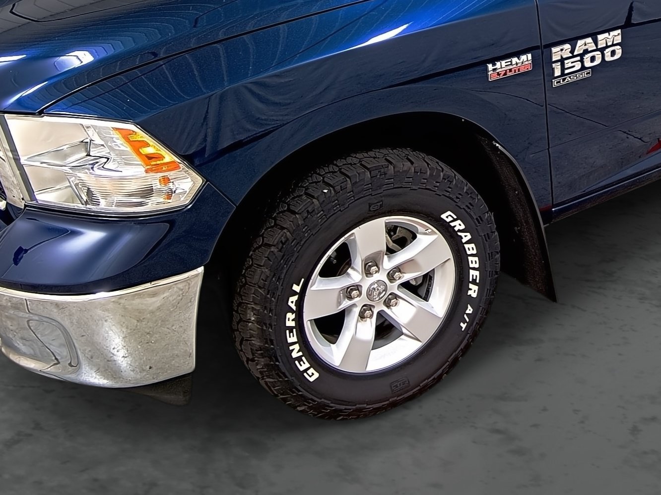Used 2021 RAM 1500 Tradesman w/ Chrome Plus Package AWD/4WD image 7