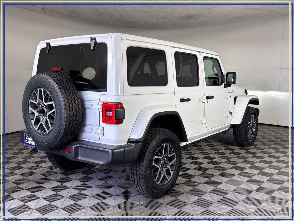 Certified 2025 Jeep Wrangler Unlimited Sahara AWD/4WD image 9
