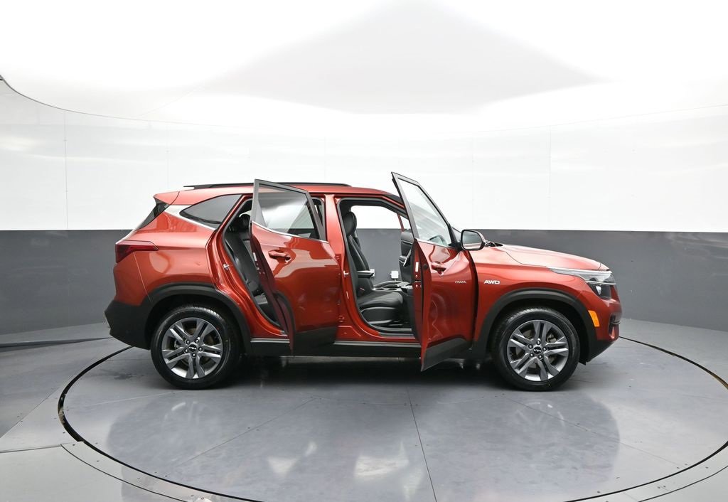 Certified 2022 Kia Seltos S image 41