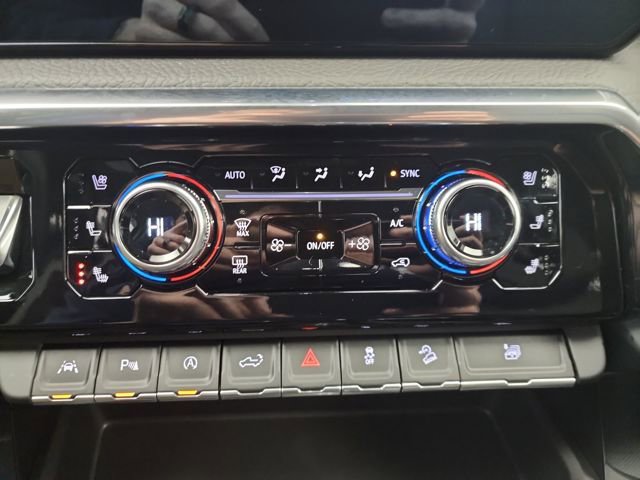 Used 2023 GMC Sierra 1500 Denali w/ Denali Reserve Package image 31