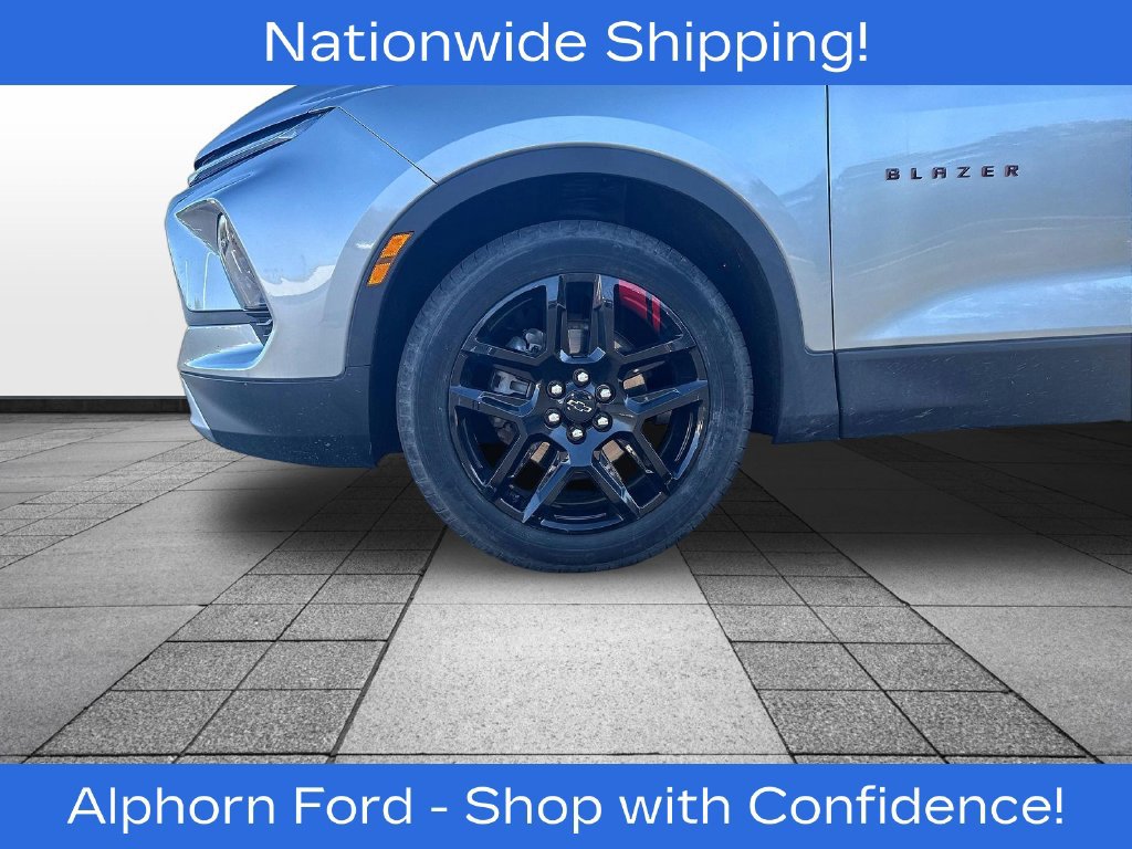 Used 2024 Chevrolet Blazer LT w/ Sound & Technology Package AWD/4WD image 32